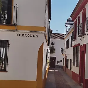  Bed & Breakfast San Basilio's Red House